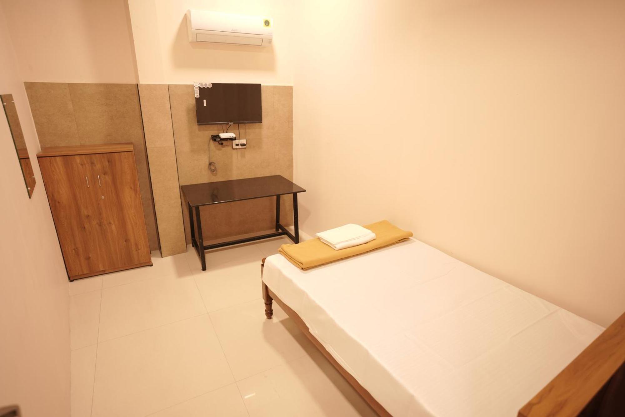 Hotel Reach Residency Kochi Exterior foto
