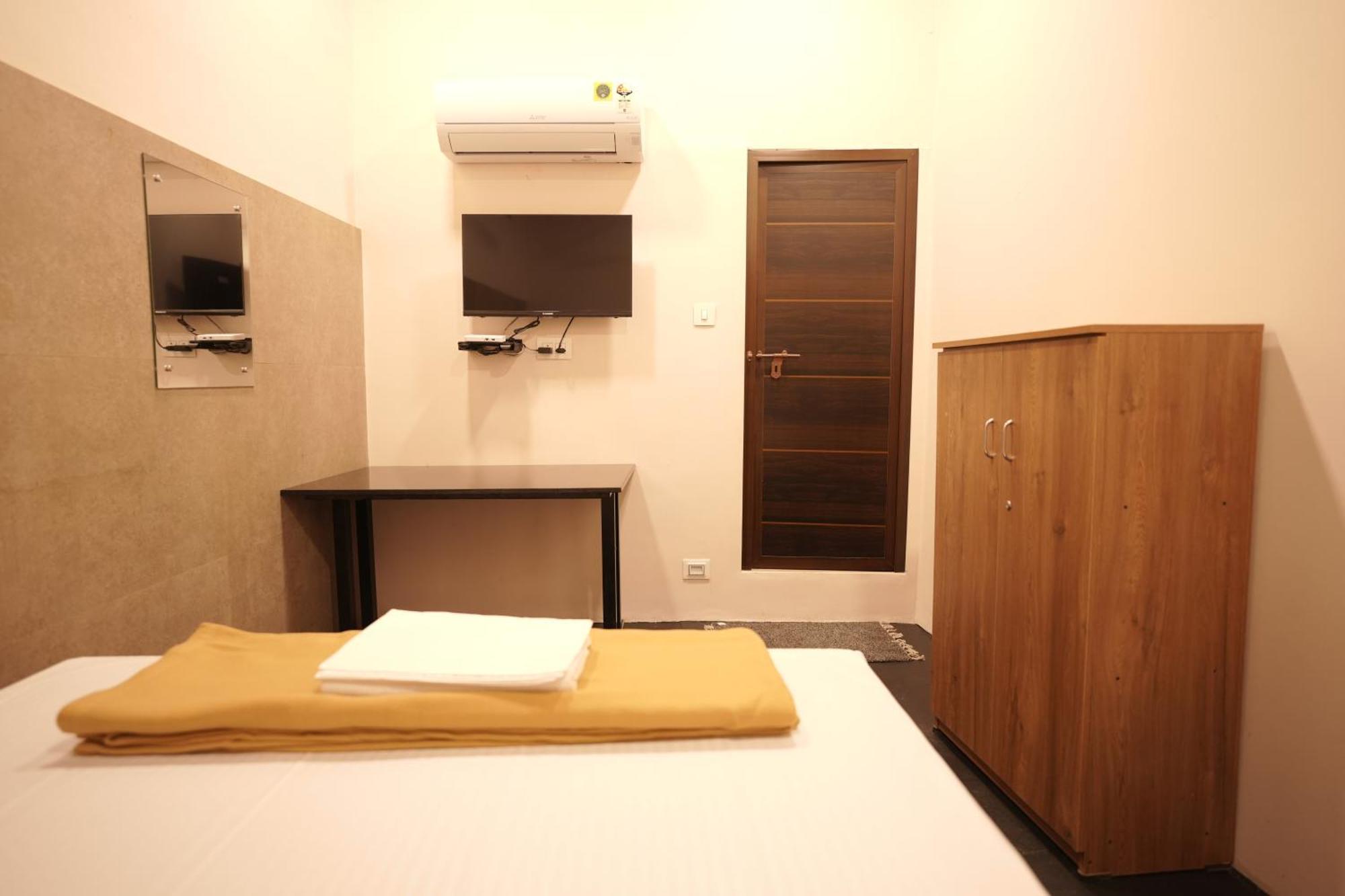 Hotel Reach Residency Kochi Exterior foto