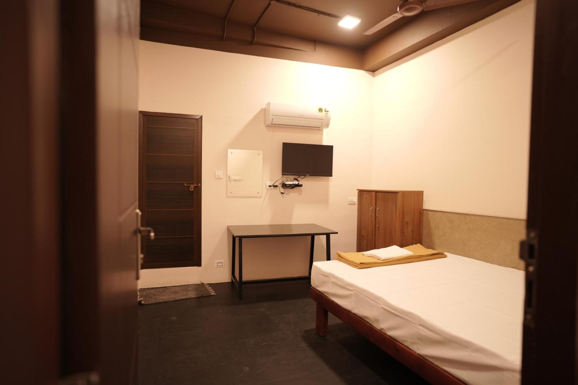Hotel Reach Residency Kochi Exterior foto